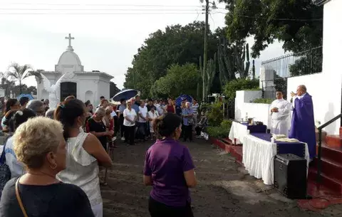 Poca asistencia en el cementerio de David por inseguridad