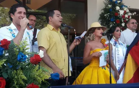 La Villa de Los Santos, golpeada por el narcotráfico, celebra histórico grito