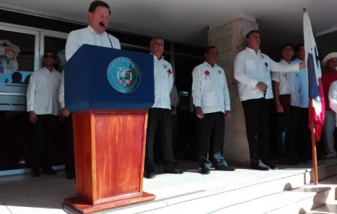 La Chorrera se viste de patria con  desfile para festejar la independencia