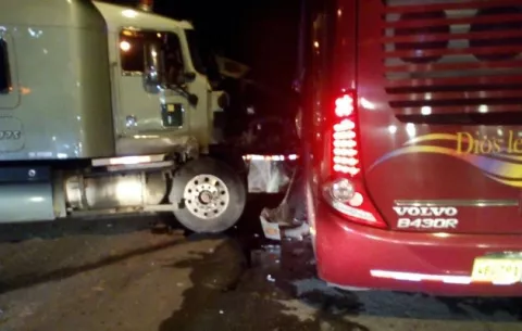 Dos heridos en impactante colisión en La Espiga de La Chorrera