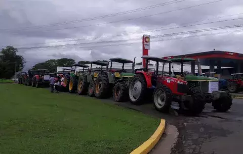 Productores de arroz se reúnen hoy con el ministro Carles; exigen respuestas
