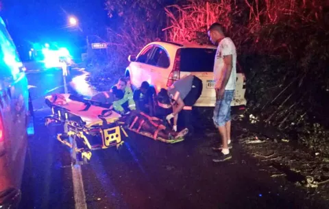 Una mujer atropella a su esposo, lo iba a recoger para irse de paseo