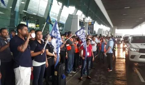 Despiden a 50 trabajadores de Copa Airlines, días después de la protesta