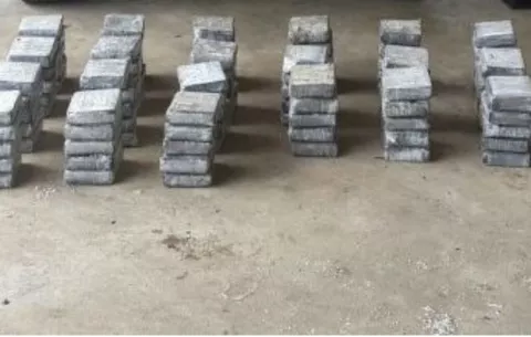 Decomisan 105 paquetes de droga en Darién