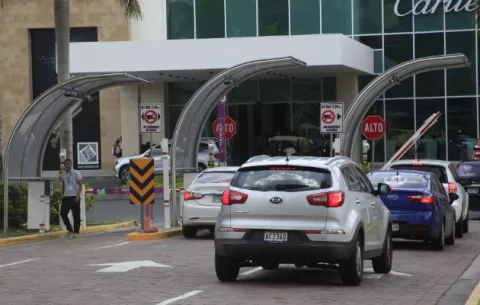 Darán incentivos para construcción de estacionamientos públicos
