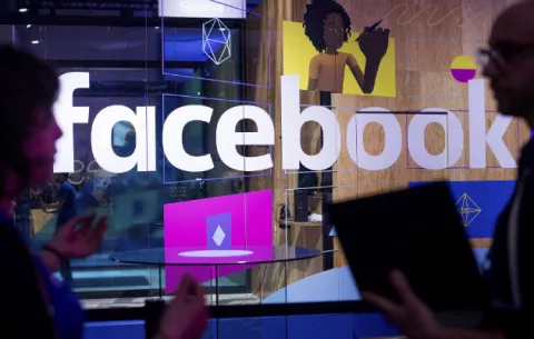 Facebook donará $50 millones al año para desatres