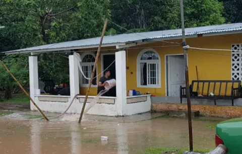Crecida de quebradas en Panamá Oeste afectan unas cinco viviendas
