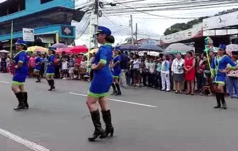 Escuelas de Panamá Oeste y Veraguas marchan en honor a Panamá