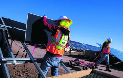 Panamá consume más energía solar