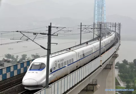 Gobierno da el primer paso para la construcción de un tren bala
