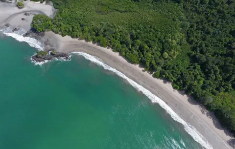 Costa Rica vende su potencial turístico en congreso de agencias de viajes
