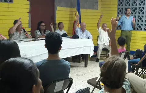 Patronato de La Villa no quiere más desfiles de noche los 10 de Noviembre