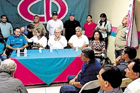 Martinelli: Hago más oposición que los aliados de Varela y Rómulo Roux juntos