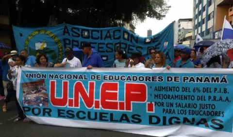 Horas exigidas a educadores del sector particular son demasiadas