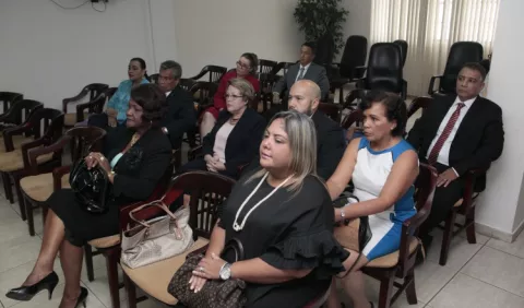 Un cuestionado Jaime Abad integra la lista de los  aspirantes del CNA
