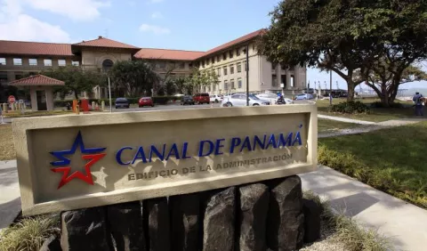Avanzan planes para construcción del puerto Corozal 