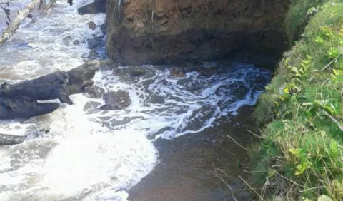 Fractura en vía de la costa abajo de Colón podría dejarlos incomunicados