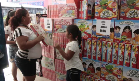 Cultura consumista se aviva para las compras navideñas