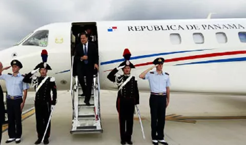 Adenda  para el avión presidencial
