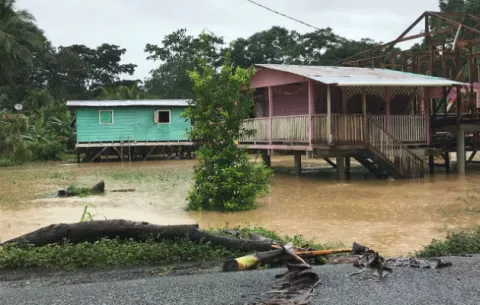 Rescatan a 5 personas más en Volcán Barú; aparece alemana en Veraguas 