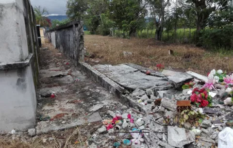 Sin espacio en dos cementerios de Chame