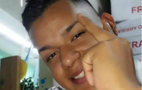 Se trasladó a celebrar su cumpleaños, pero lo buscan en playa La Angosta