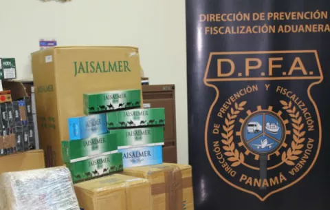 Aduanas decomisa más 68,000 cigarrillos de presunto contrabando