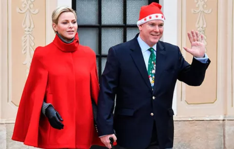 Princesa Charlene de Mónaco encanta con vestuario