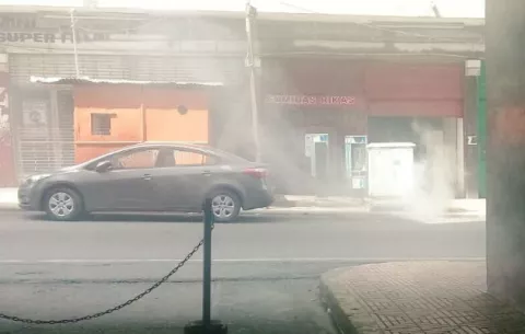 Explosión en soterrados de calle 17 obliga a evacuación