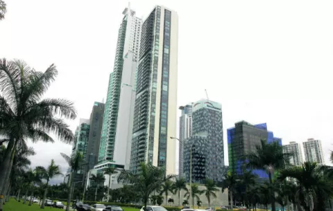 Roban en oficinas de un edificio en  Costa del Este