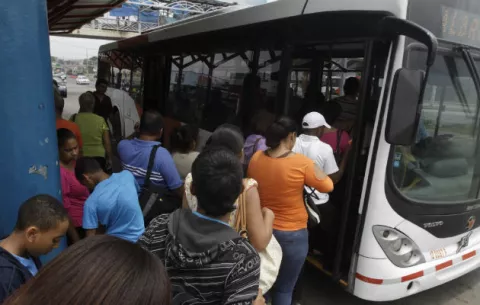 Ejecutivo emite resolución para introducir el sistema del metrobús  en Colón
