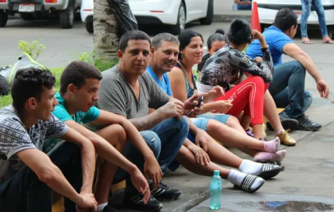 Exfuncionario de Migración que falsificaba documentos, condenado a prisión