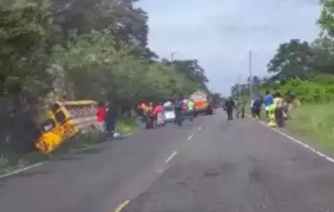 Siete heridos deja accidente de bus de Changuinola