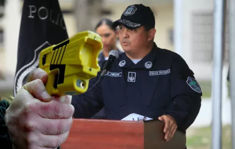 Aplicarán descargas eléctricas a personas y conductores agresivos
