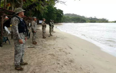 Último día de búsqueda de venezolano desaparecido en playa La Angosta