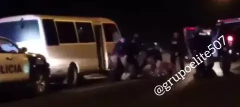 [VIDEO] Sujetos roban en pleno viaje, pero son detenidos por la policía