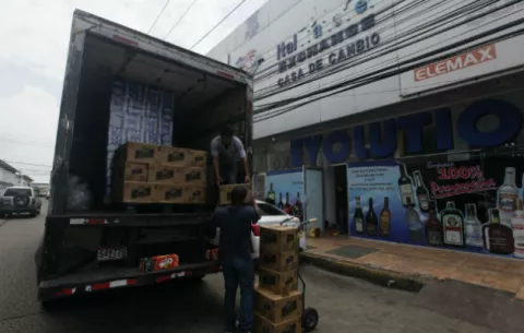 Ministros de Panamá y Colombia abordarían litigio arancelario en cita de la OMC