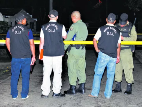 Golpean, amordazan y privan de su libertad a familia en Arraiján 