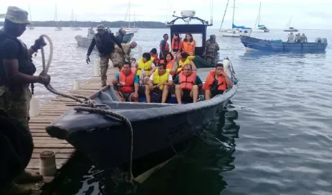 Rescatan a 20 personas que estaban perdidas en Cayo Zapatilla