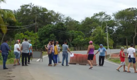 Moradores en La Arena piden ser indemnizados 