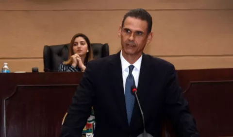 Directivo que recibió un bono exorbitante