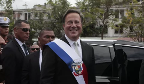 Juan Carlos Varela en  CD