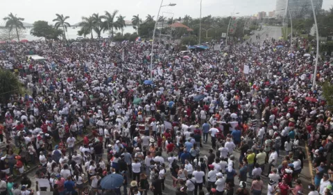 Tratar de   limitar protestas fue un 'grave desacierto'