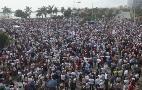 Gobierno modifica el decreto que prohibía protestas en la Cinta Costera