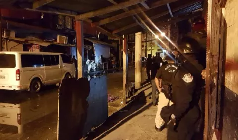 Detienen a más de 25 personas   en  calles de Colón