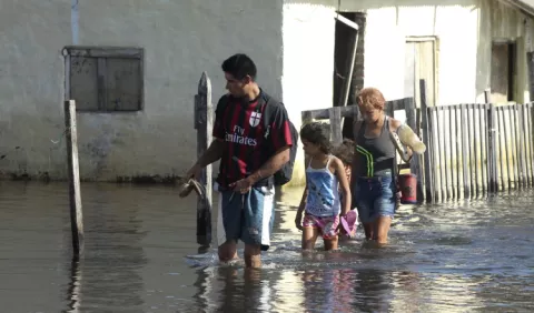 Más de 20 mil damnificados por inundación en Asunción