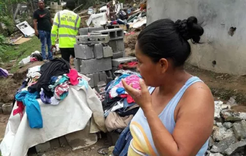 Familias afectadas por deslizamiento en Colón no han recibido ayuda