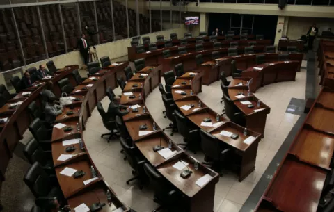 Diputados reconocen presión ciudadana por ratificación de magistradas
