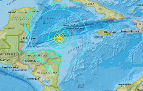 Hondureños en alerta tras terremoto; no hay alerta de tsunami para Panamá