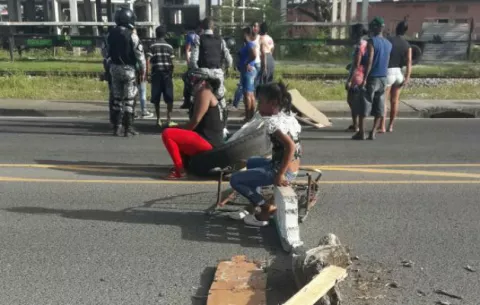 Arrecian protestas contra Miviot en Colón
